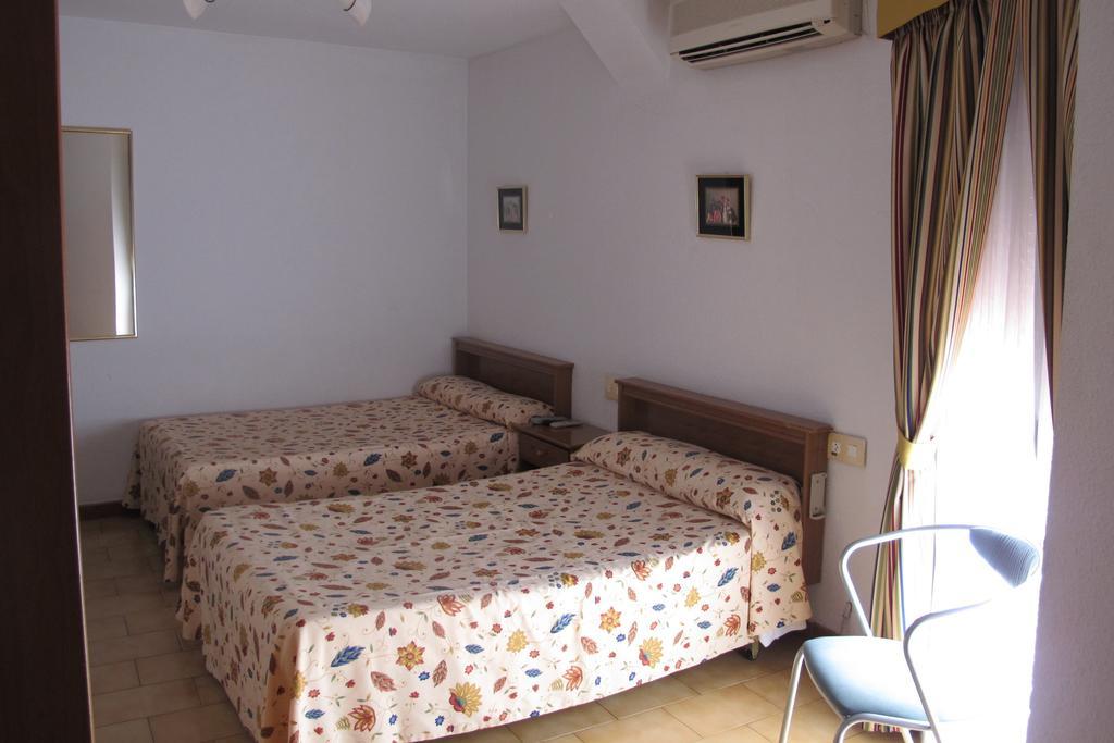 Hostal Casa Pepe タウステ 部屋 写真
