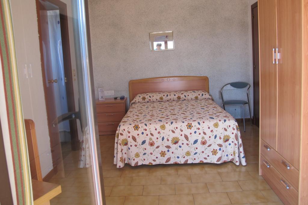 Hostal Casa Pepe タウステ 部屋 写真